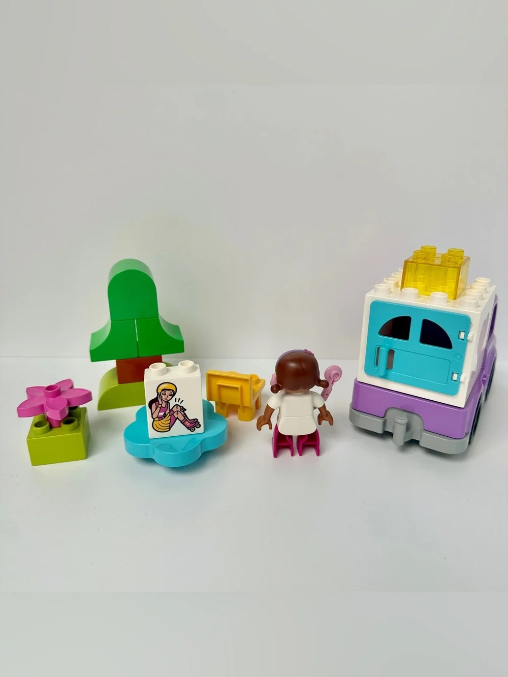 LEGO DUPLO Disney Doc McStuffins Pet Vet Care 10828 Hallie Hippo Rudy Set - Picture 2 of 3